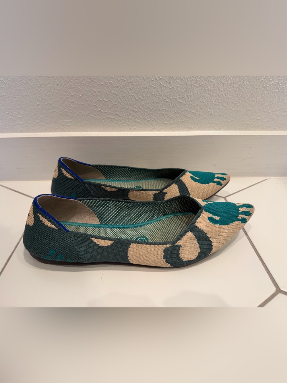 Rothy’s The Point Moroccan Green 8.5 Retired Rare Pointed Toe Flats
